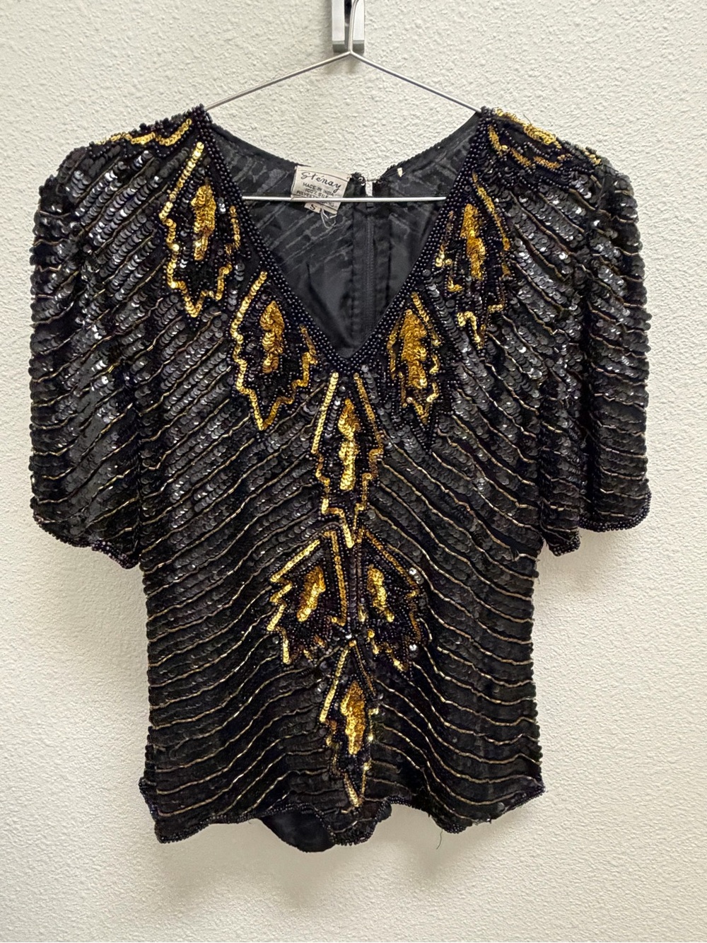 VTG Stenay Black and Gold Beaded V-Neck Sequin Top